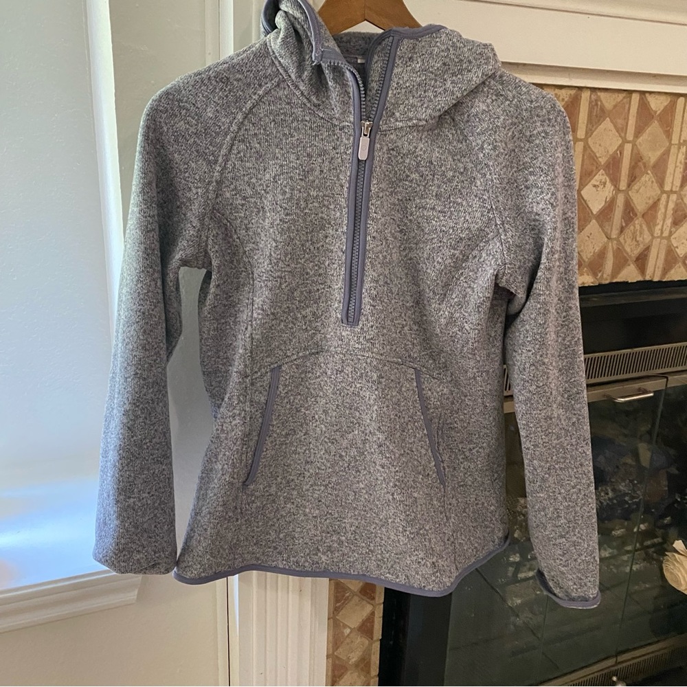 Size 4 lululemon pullover 1/4 zip